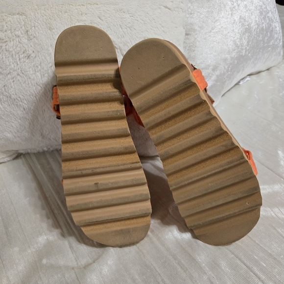 Reef Womens Sandles Size 8 EUC Worn Once! - Picture 4 of 7